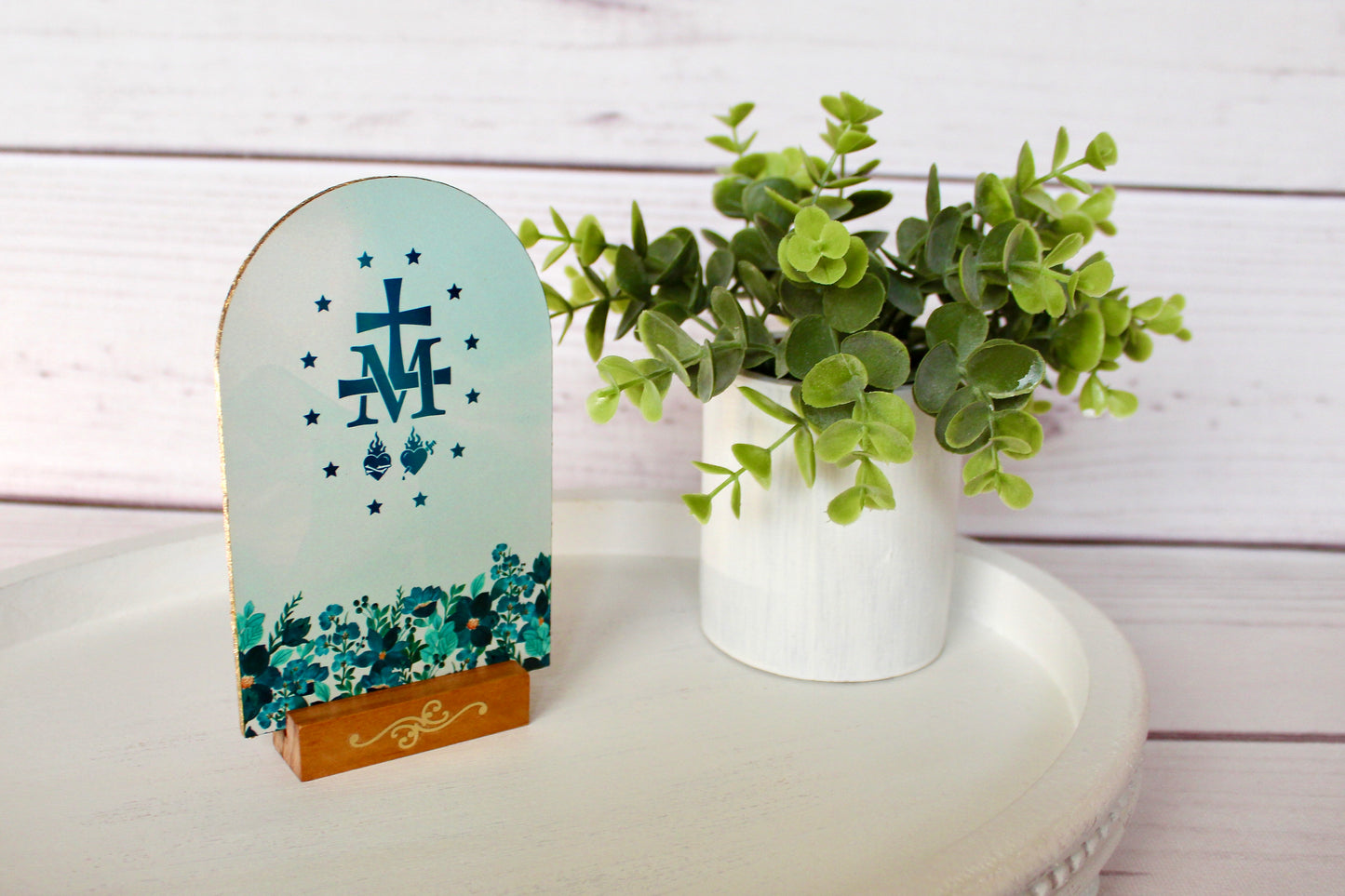 “Miraculous Medal” Devotional Arch